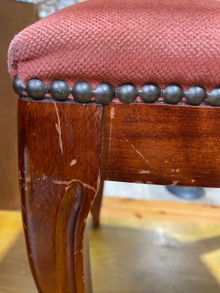 GHC - Repro Buttonback Chair