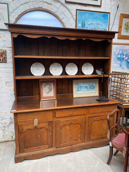 GHC - Extra Large Welsh Dresser