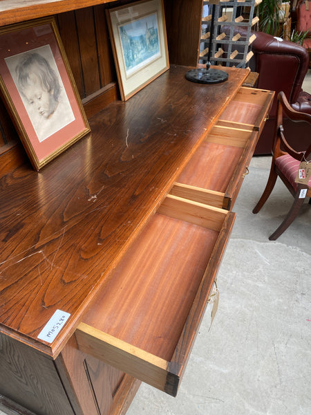 GHC - Extra Large Welsh Dresser