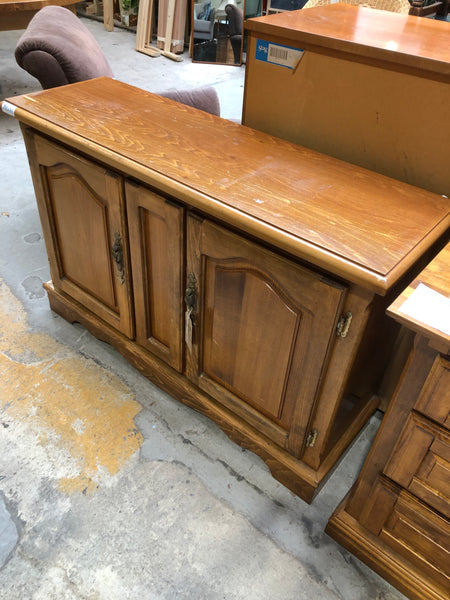 Wooden Compact Sideboard