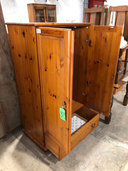 REF - HRC - Pine Double Wardrobe