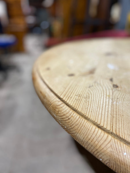 Round Pine Dining Table