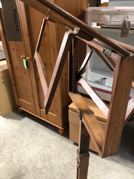GHC - Vintage Wooden Music Lecturn