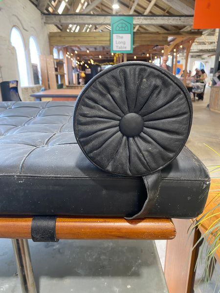 Barcelona Leather Day Bed