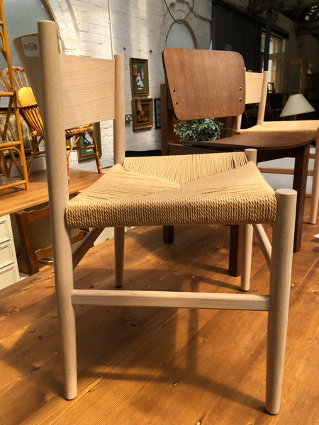 Mater Nestor Sidechair