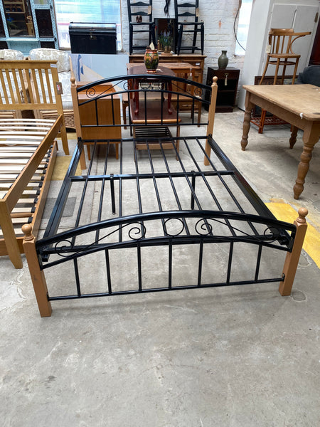 REF - Metal Double Bed Frame