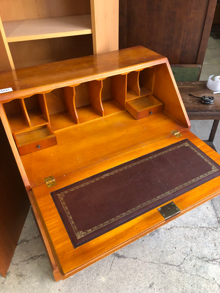 Vintage Bureau