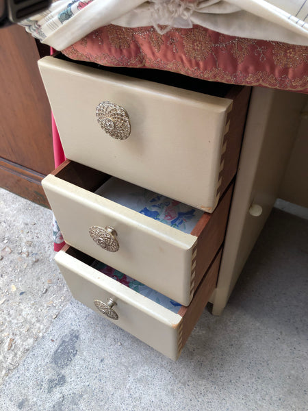 Vintage Kidney Shaped Vanity Unit