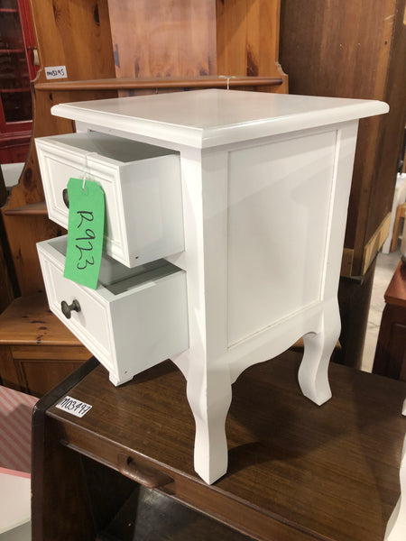 REF - Pair of White Bedside Drawers