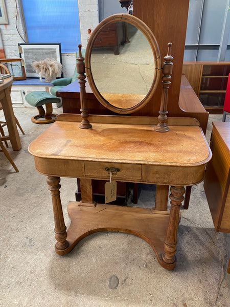 Victorian Walnut Dressing Table GHC