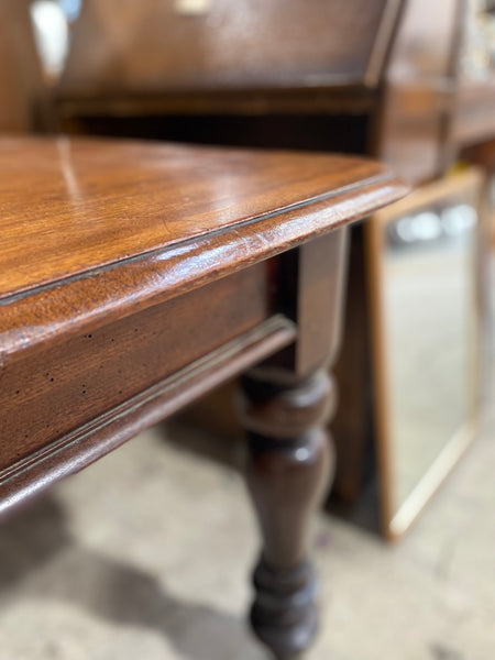 Victorian Mahogany Dining Table