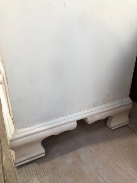 Cream Painted Compact Linen Cupboard