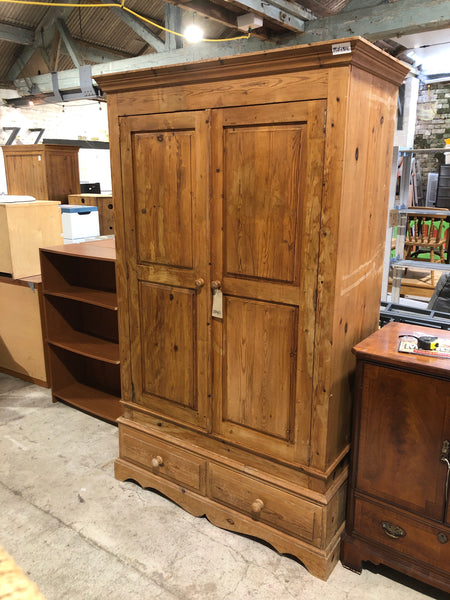 Rustic Pine Double Wardrobe