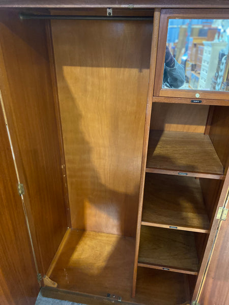 Vintage Gentleman’s Wardrobe