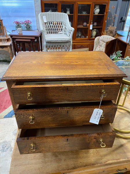 Antique Oak chest of drawers