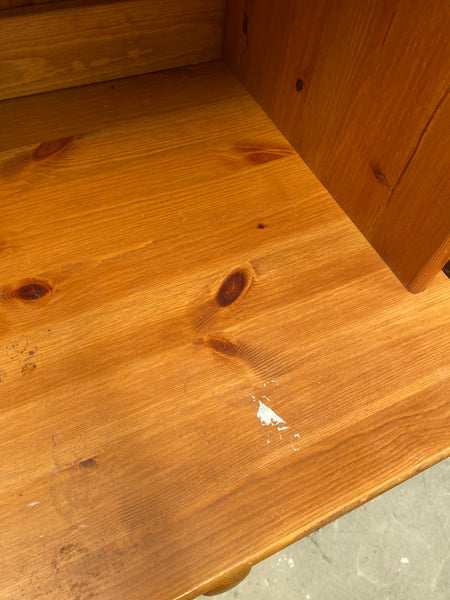 Pine Dresser