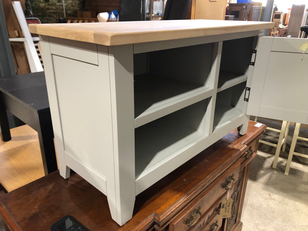 Oak Top TV Stand