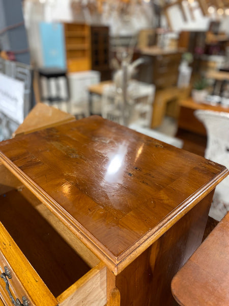 Narrow Chest of 6 Drawers