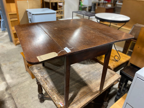 Small Mahogany Drop Leaf Table