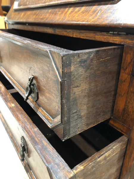 Vintage Bureau