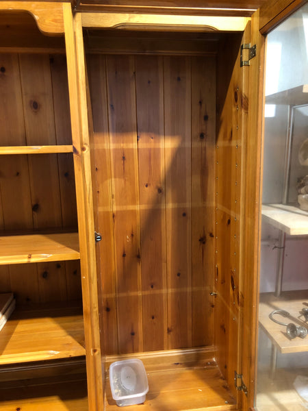Large Pine Dresser