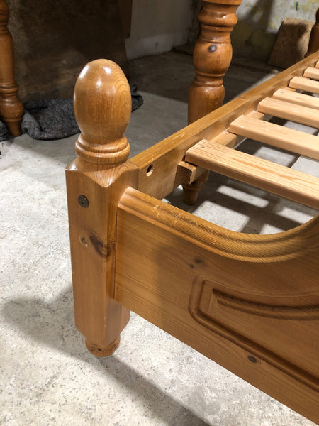 REF - Pine Kingsize Bedframe