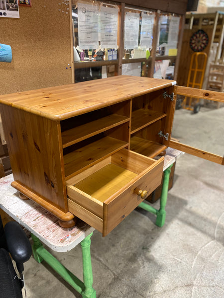 REF - Pine TV Stand