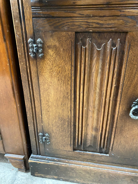 Old Charm Style Display Cabinet