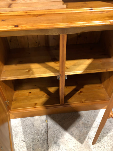 Large Pine Dresser