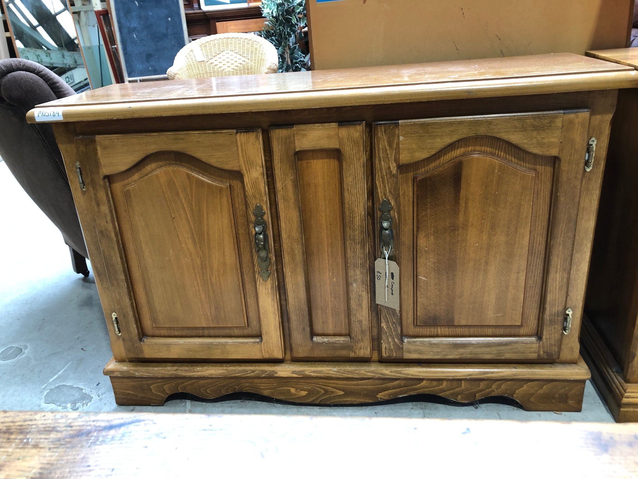 Wooden Compact Sideboard