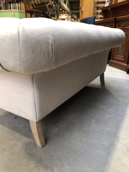 Cream Chesterfield Style Sofa