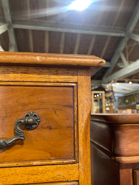 Narrow Chest of 6 Drawers