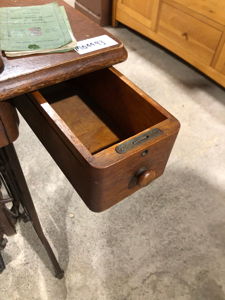 Vintage Singer Sewing Machine & Table