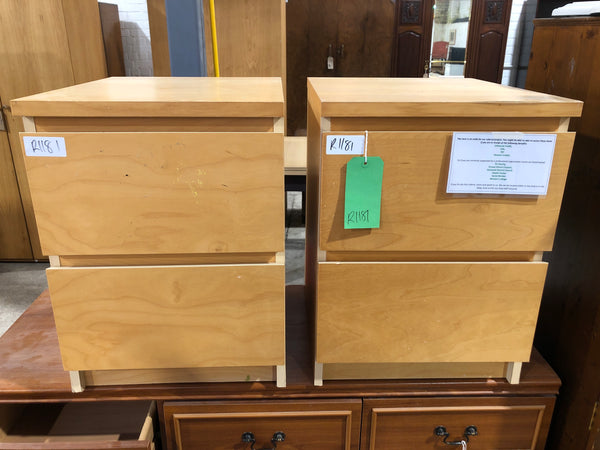 REF - Pair of IKEA Malm Bedside Tables
