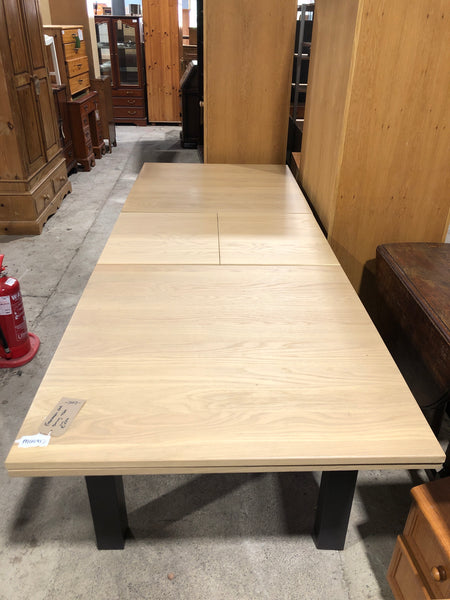 GHC - Extendable Oak Dining Table