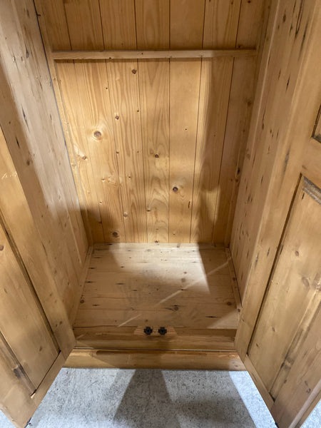 Rustic Pine Single Wardrobe