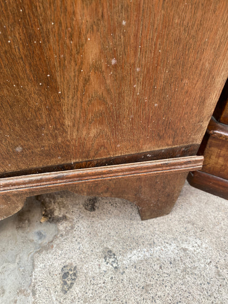 Oak Bureau