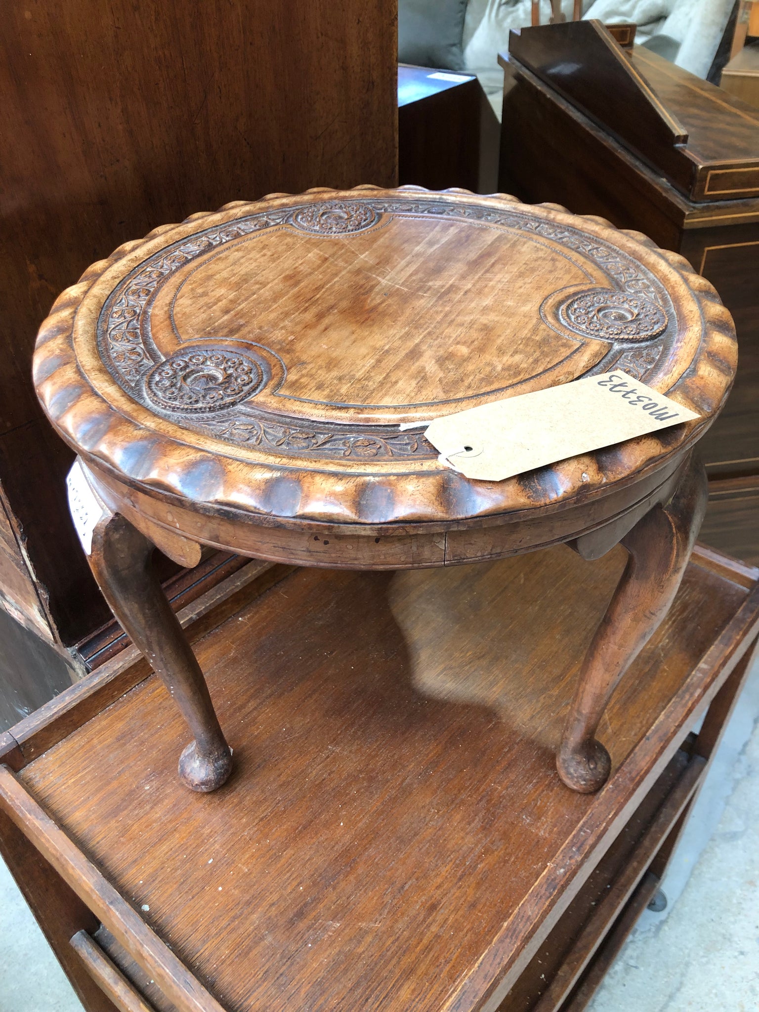 GHC - Carved Scalloped Edge Sidetable