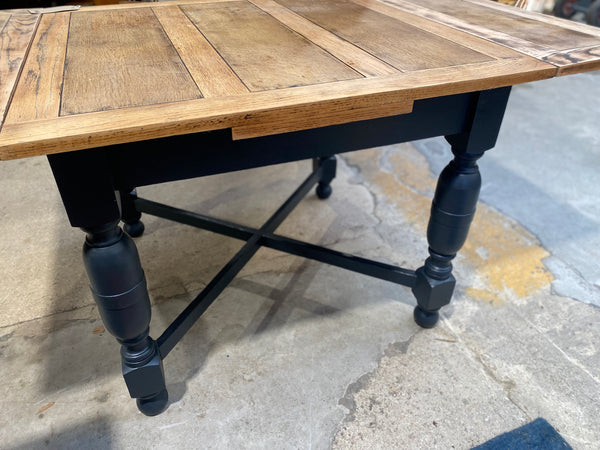 Cotswold Style Oak Draw Leaf Table