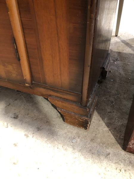 Antique Gentleman’s Wardrobe