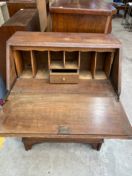 Oak Bureau