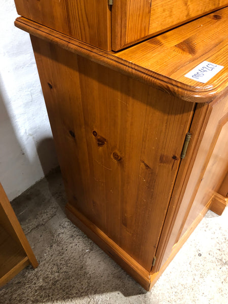 Large Pine Dresser