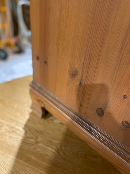 GHC - Pine Bedside Table