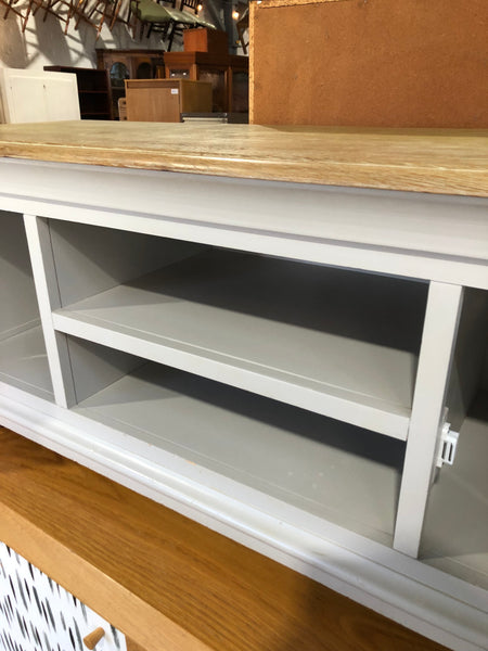 Cotswold Style TV Unit
