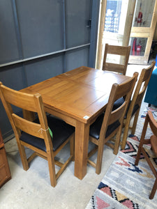 Solid Oak Look Veneer Extendable Dining Table & 4 Chairs - REF