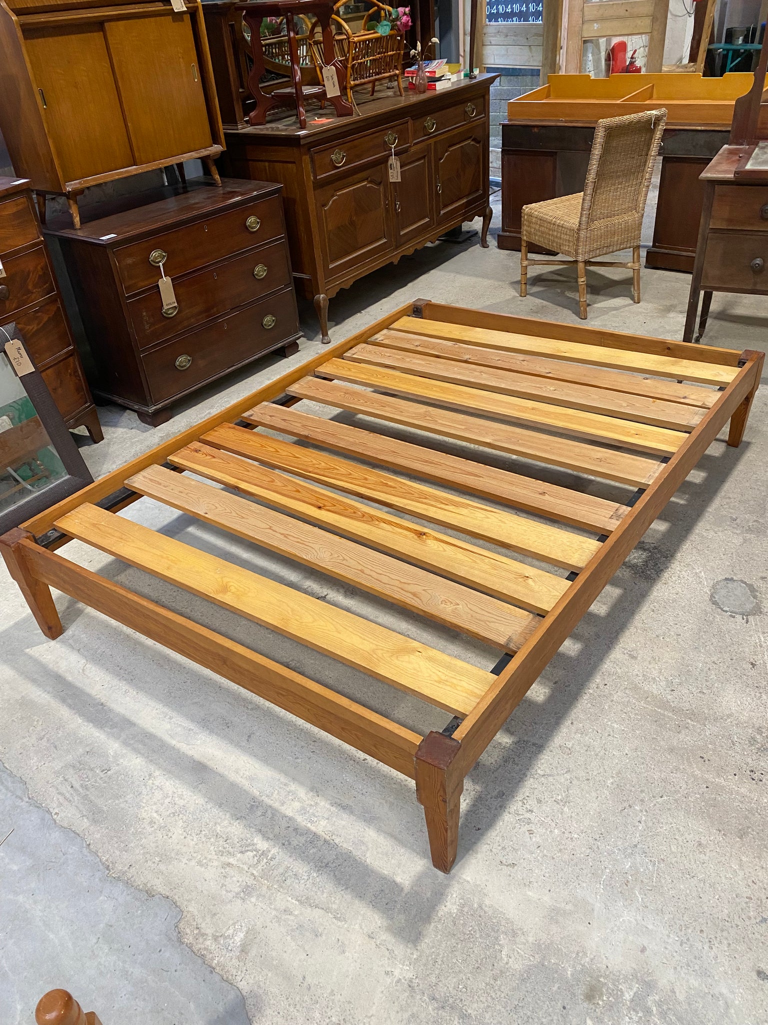 Low Pine Double Bed Base