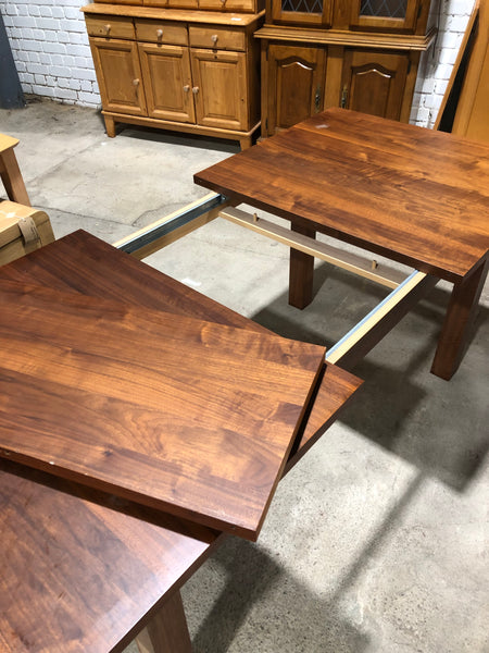 Extendable Veneer Dining Table