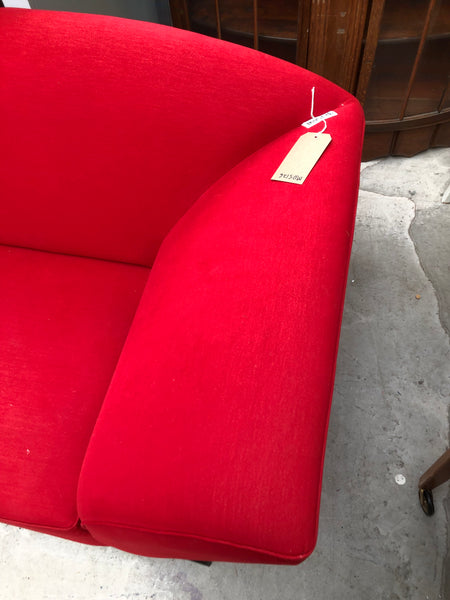 Contemporary Red Chaise Longue