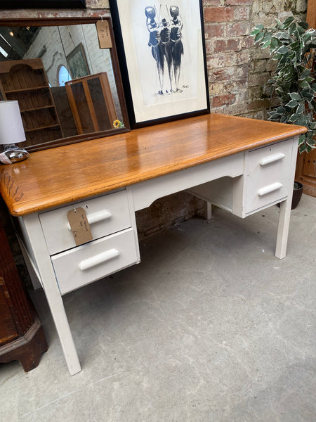 Oak Teachers Desk