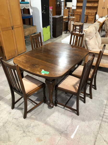 Stained Oak Extendable Dining Table & 5 Chairs